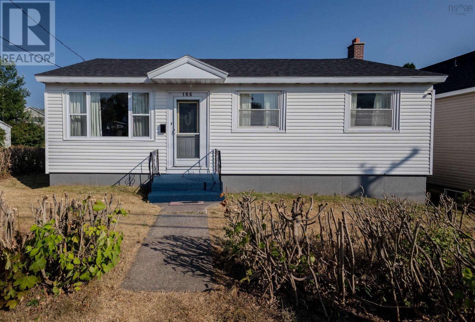 186 Cabot St, Sydney, NS B1P 4E3