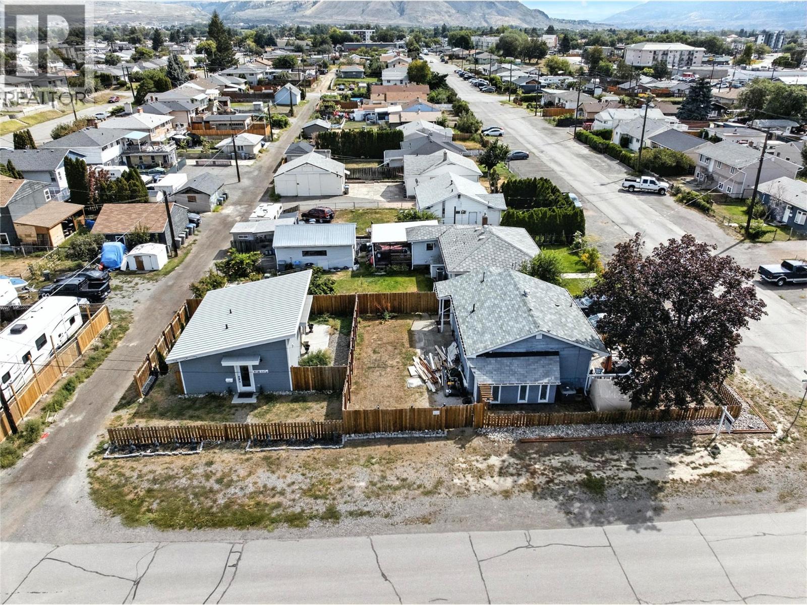 1074 Surrey Ave, Kamloops, BC V2B 1R2