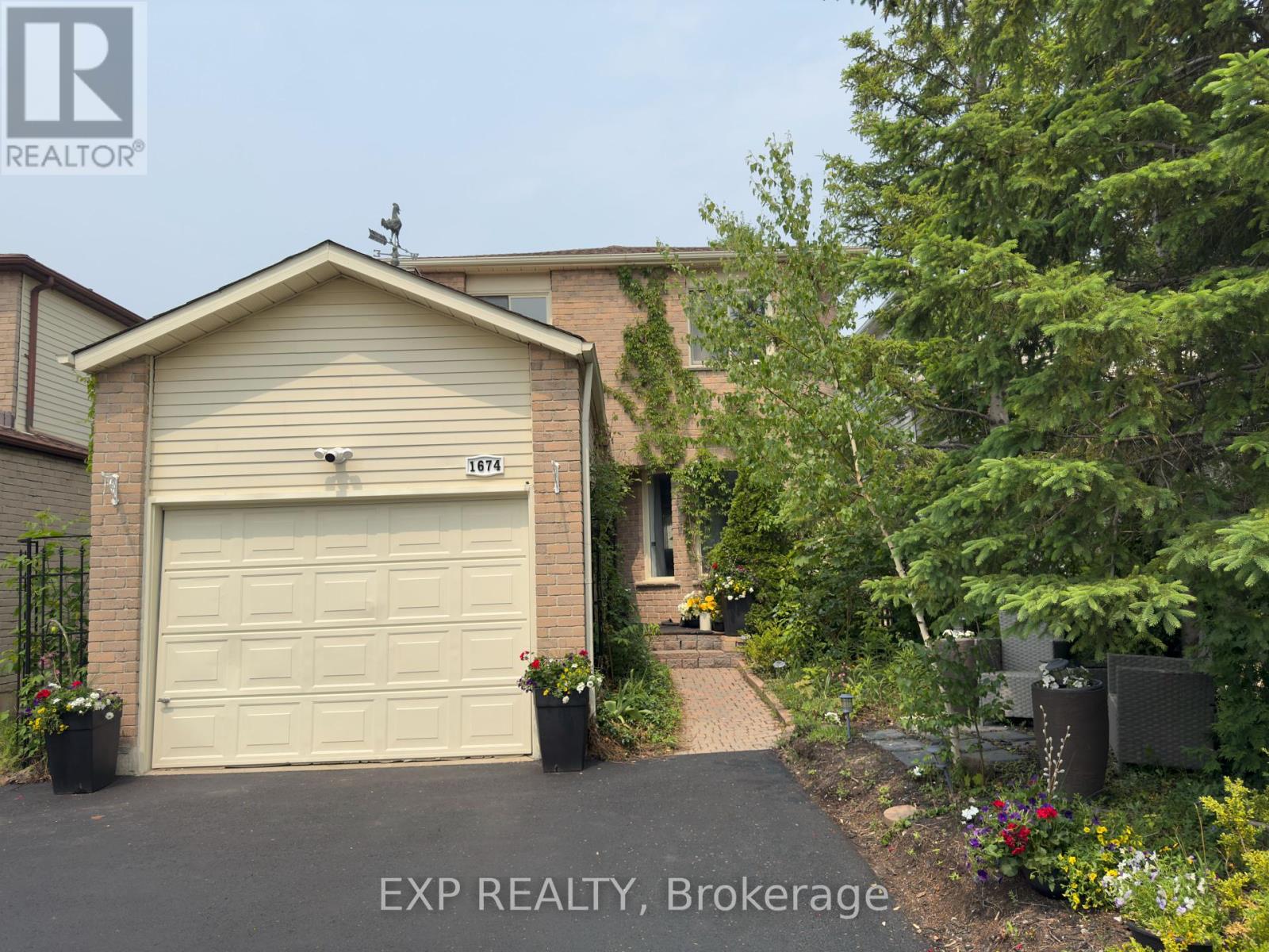 1674 Princelea Pl, Mississauga, ON L5M 3P5