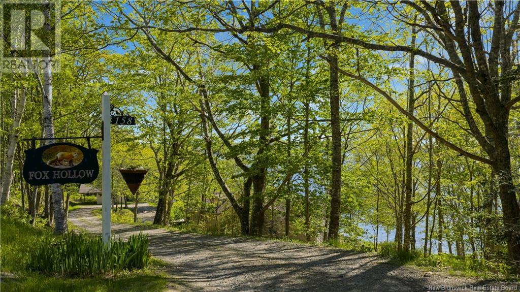 158 Hills Point Rd, Oak Bay, NB E3L 4J5