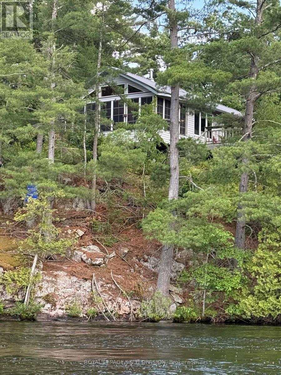 410 Island 10, Douro-Dummer, ON K0L 2H0
