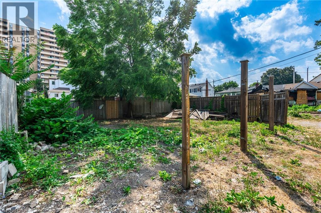 12 Huron Street Unit 7, Hamilton, ON L8L 2S1