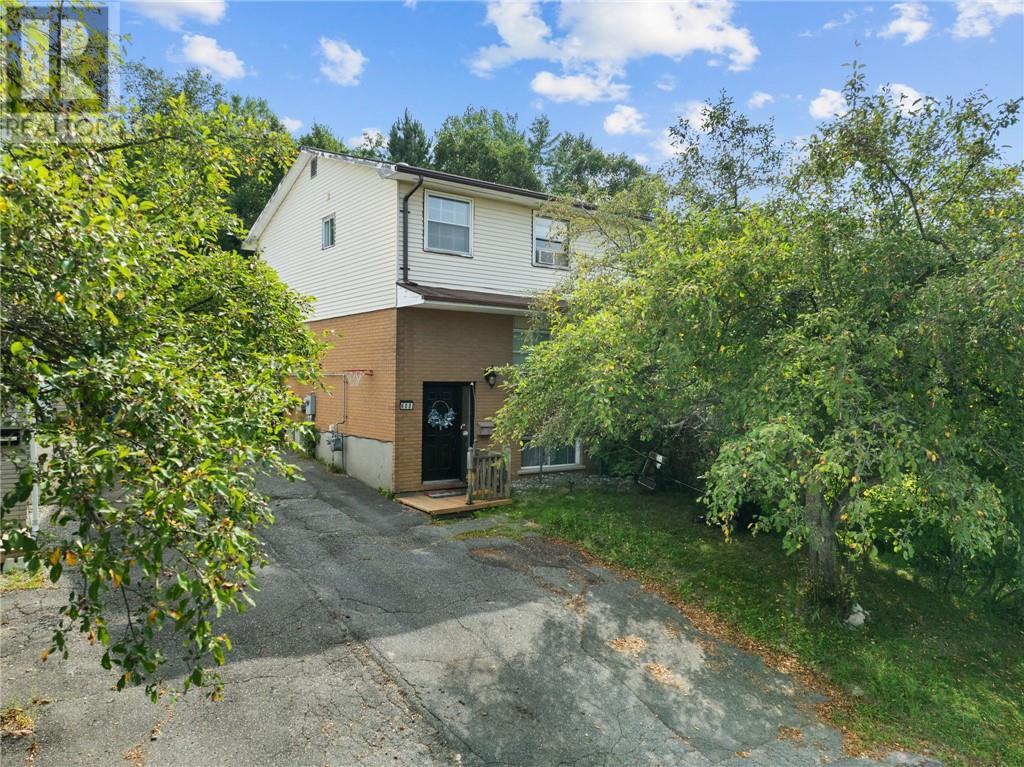 608 Beatrice Cres, Sudbury, ON P3A 5B5