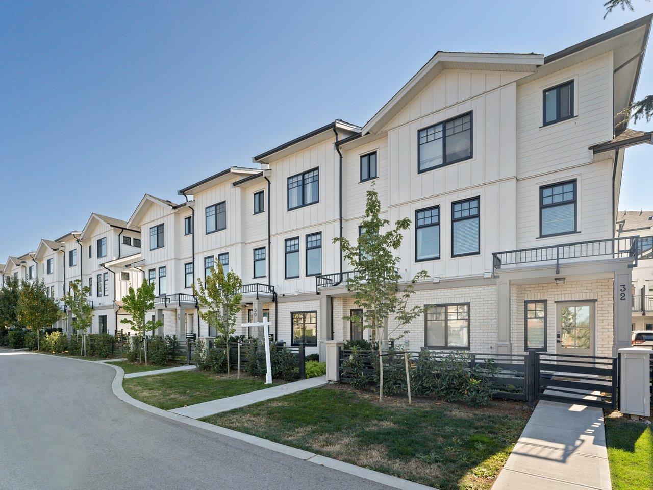 16467 23a Street Unit 31, Surrey, BC V3Z 1E9