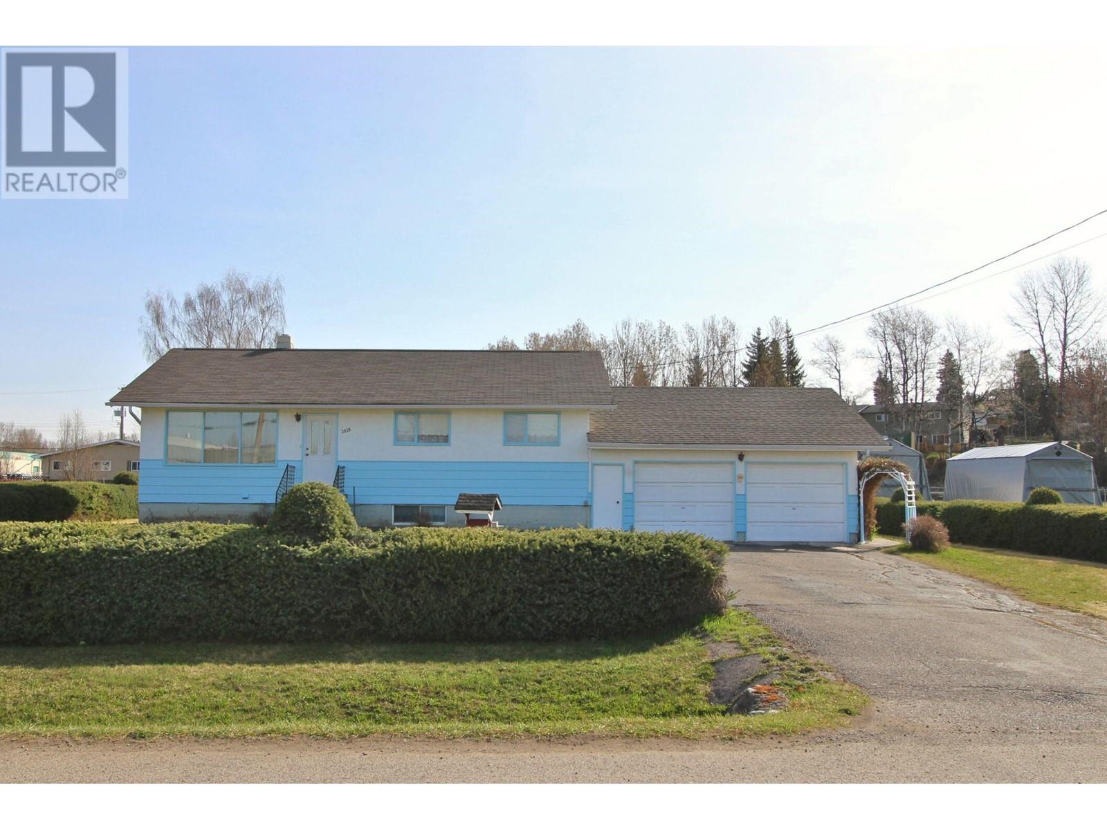 2020 Nadina Ave, Houston, BC V0J 1Z0