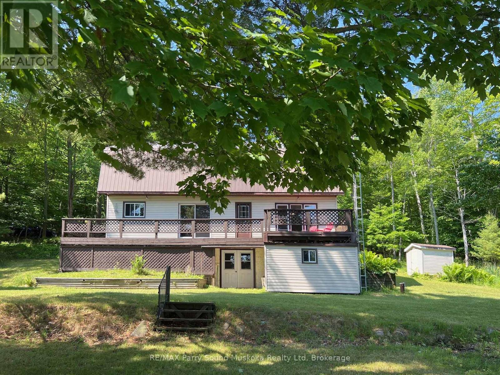 10 Pine Valley Dr, Carling, ON P0G 1G0