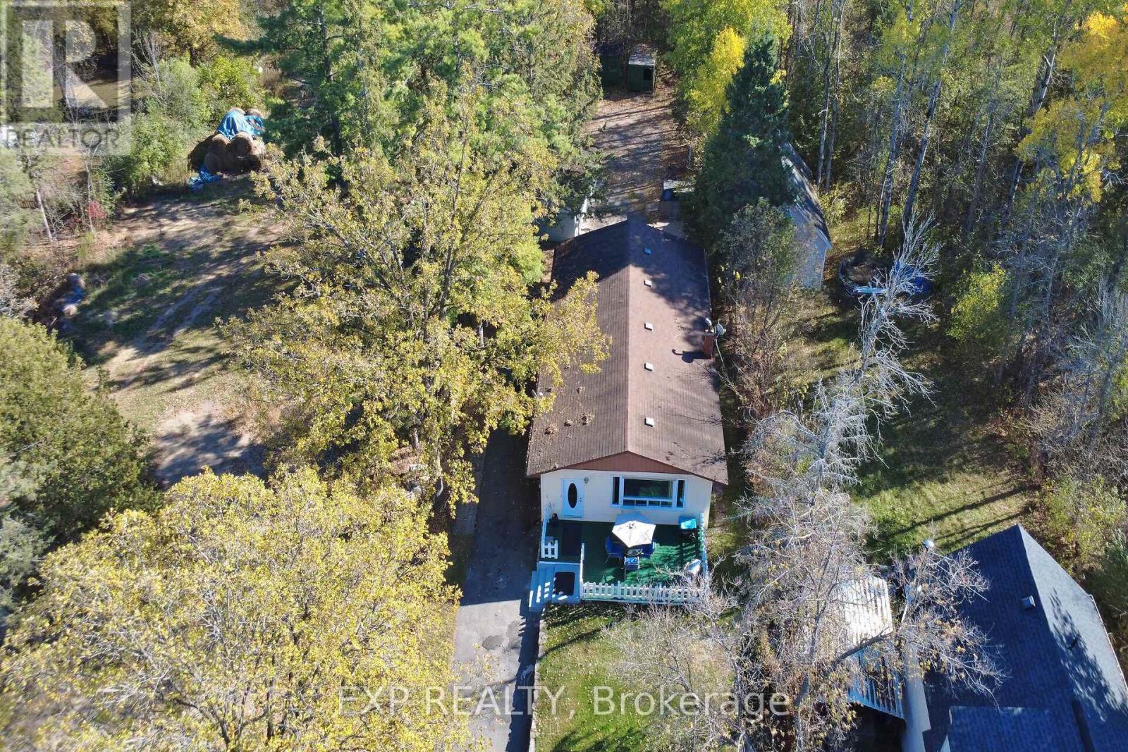 96 Constance Lake Rd, Ottawa, ON K2K 1X7