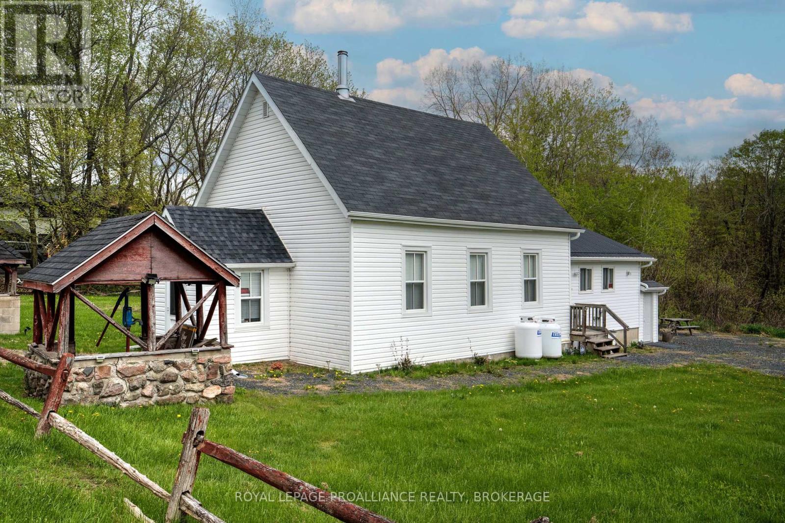 1867 Crow Lake Rd, Central Frontenac, ON K0H 2B0