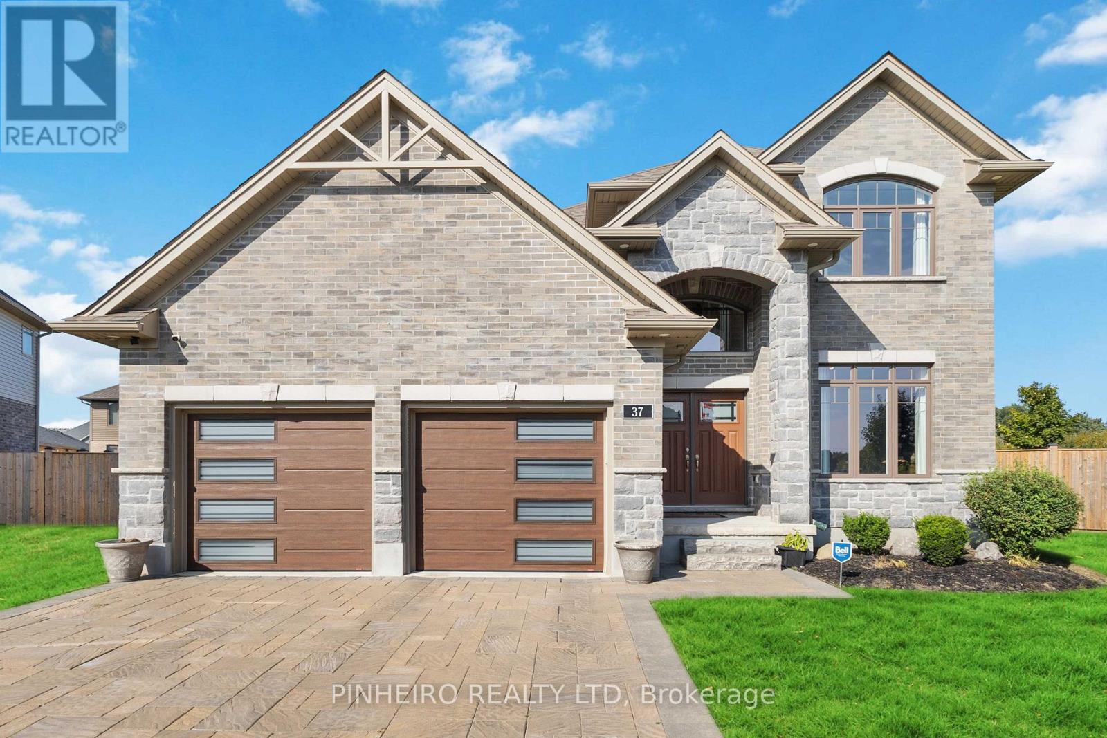 37 1061 Eagletrace Dr, London, ON N6G 0T3
