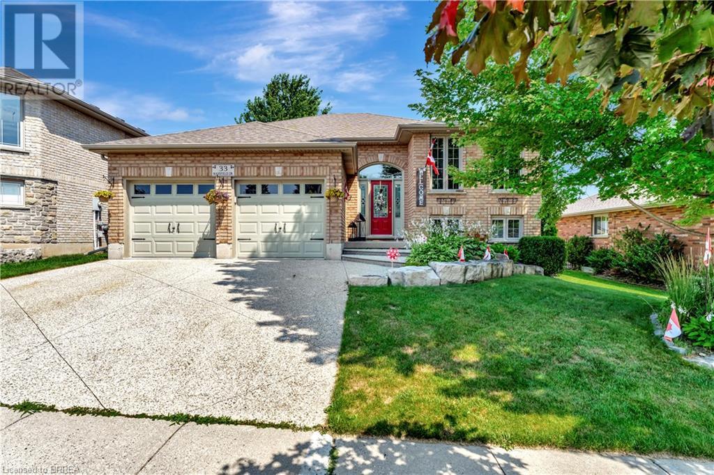 33 Mansfield Dr, Brant, ON N0E 1N0