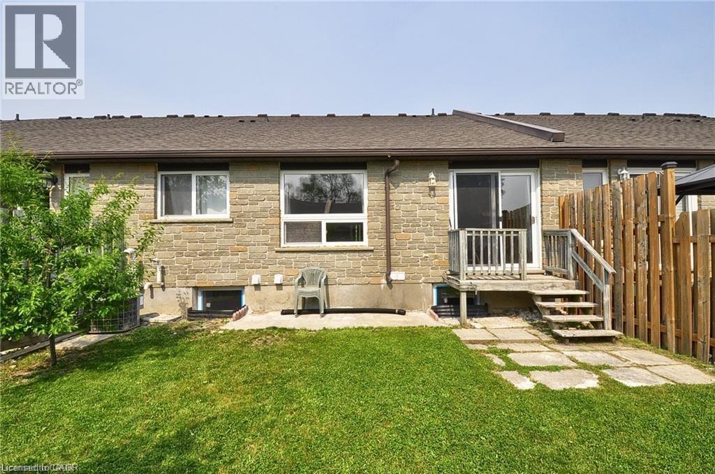 33 Bankside Dr, Kitchener, ON N2N 3L3