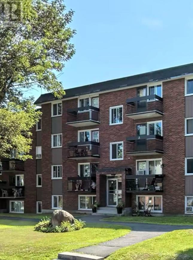 1 1045 Cartier Blvd, Hawkesbury, ON K6A 2Y4