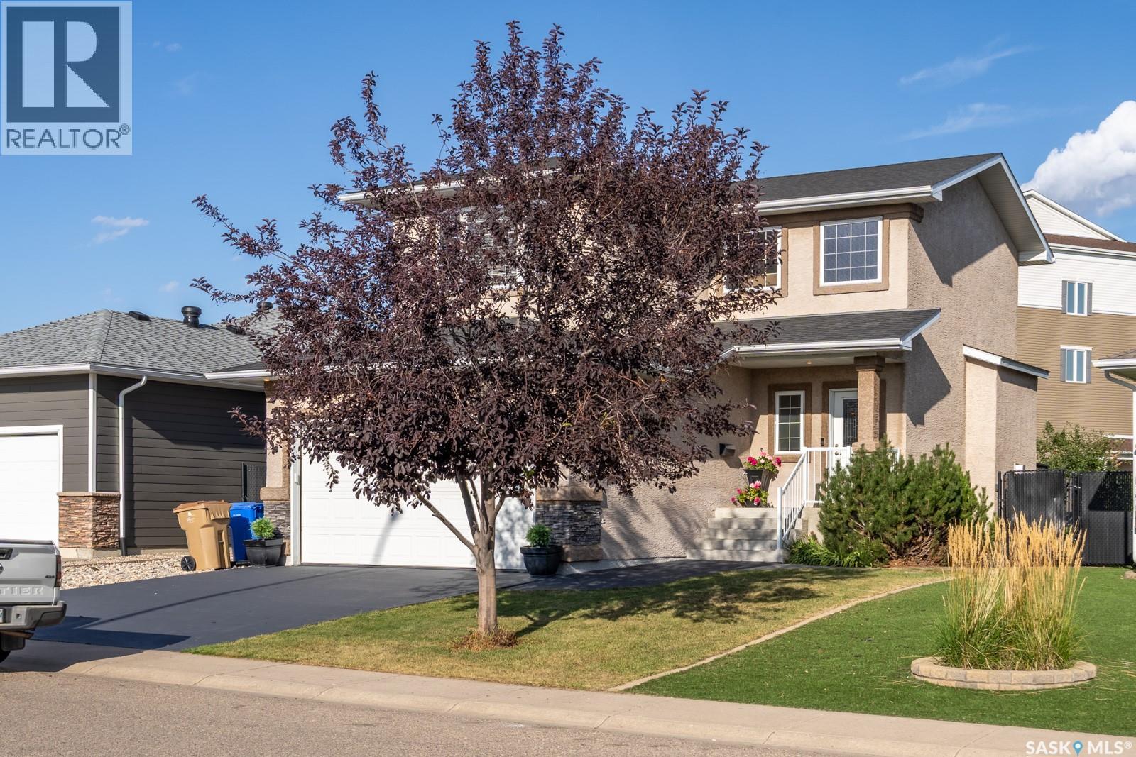 4738 Mazinke Cres, Regina, SK S4X 4V1
