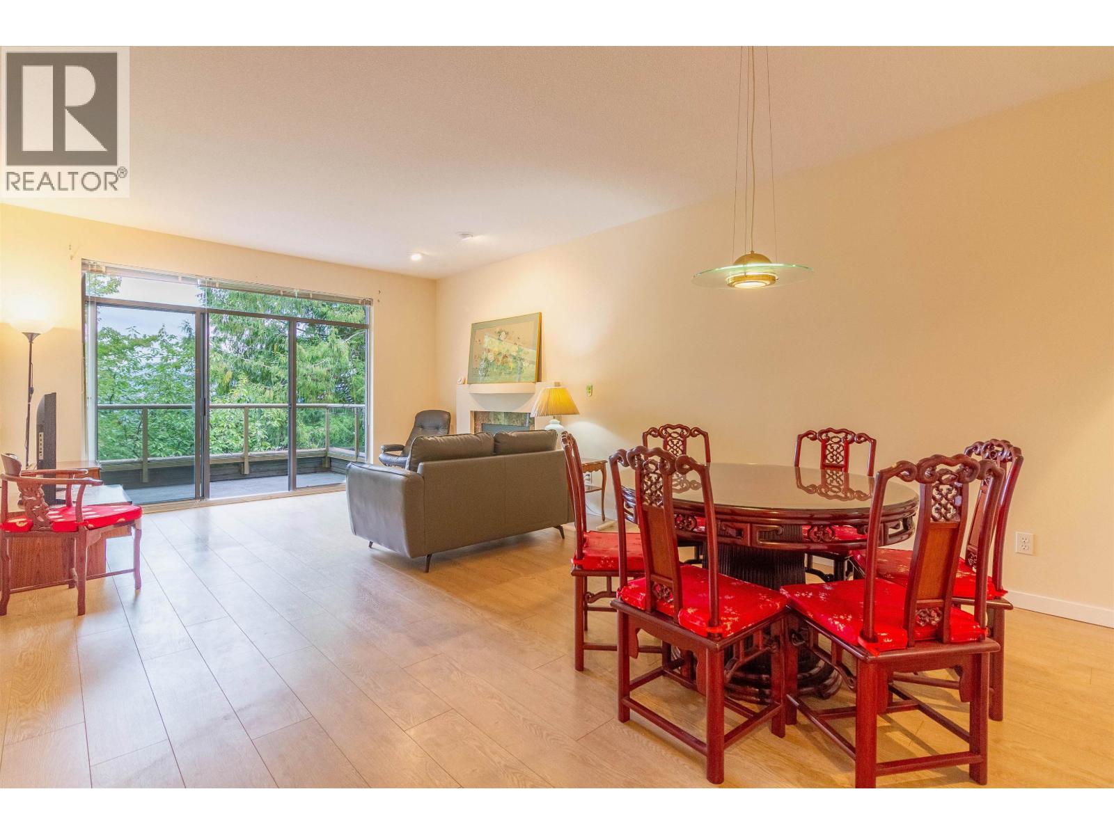 4951 Sanders Street Unit 306, Burnaby, BC V5H 1S8