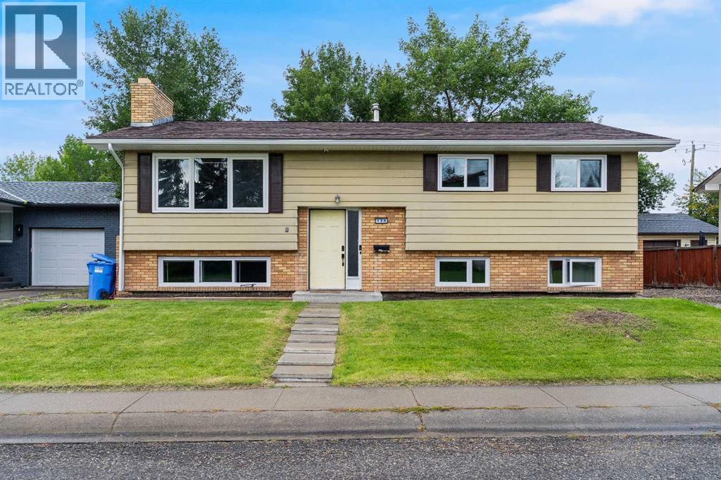 139 Manora Dr NE, Calgary, AB T2A 4P6