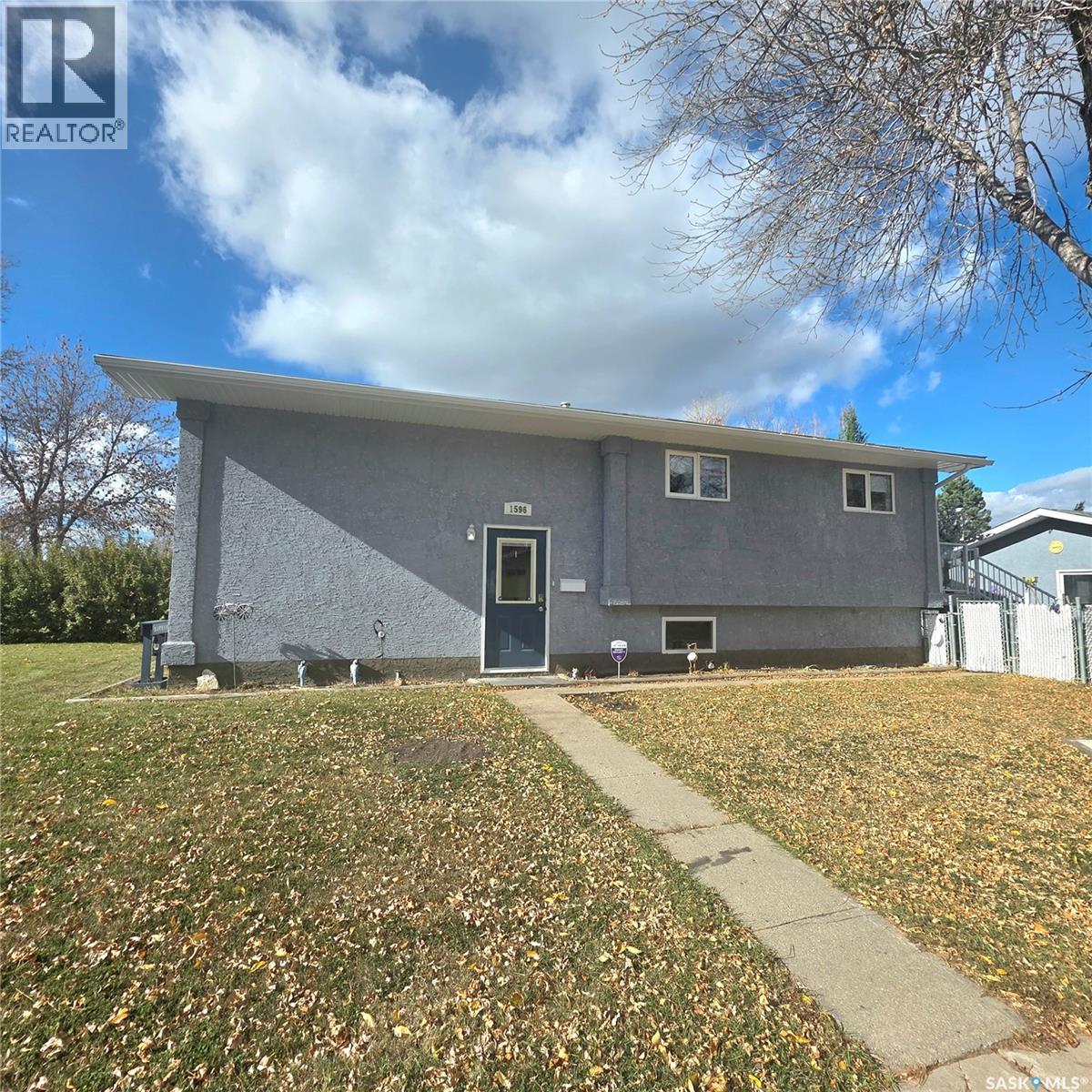 1596 Mcintosh Dr, Prince Albert, SK S6V 7B8