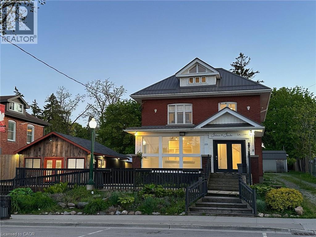 215 Main St, Port Dover, ON N0A 1N0