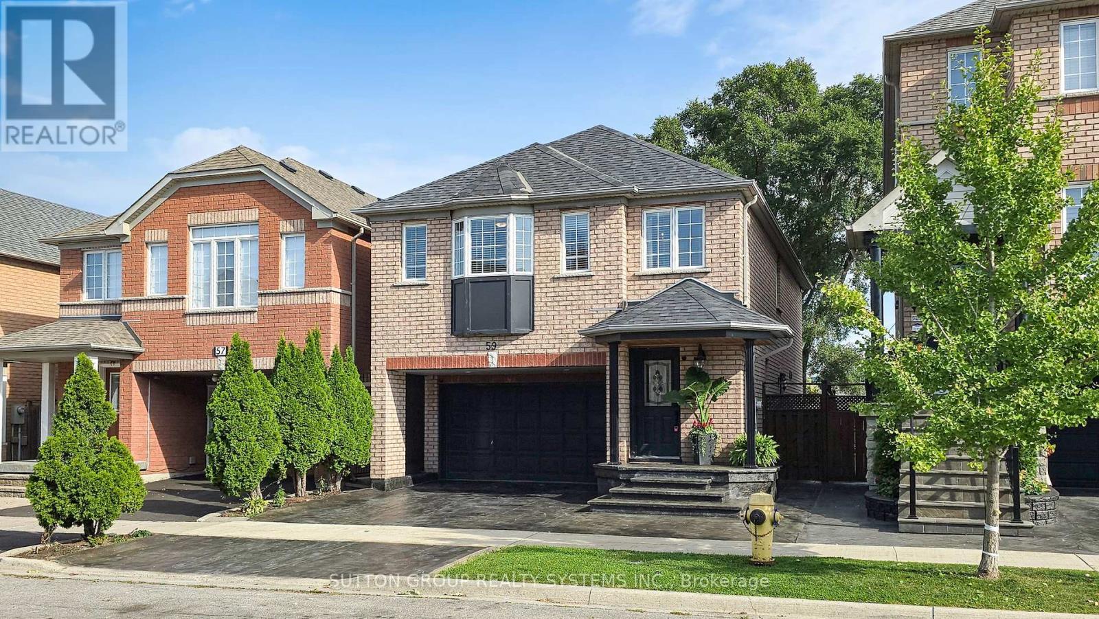 59 Touchstone Dr, Toronto Brookhaven-amesbury, ON M6M 5K8