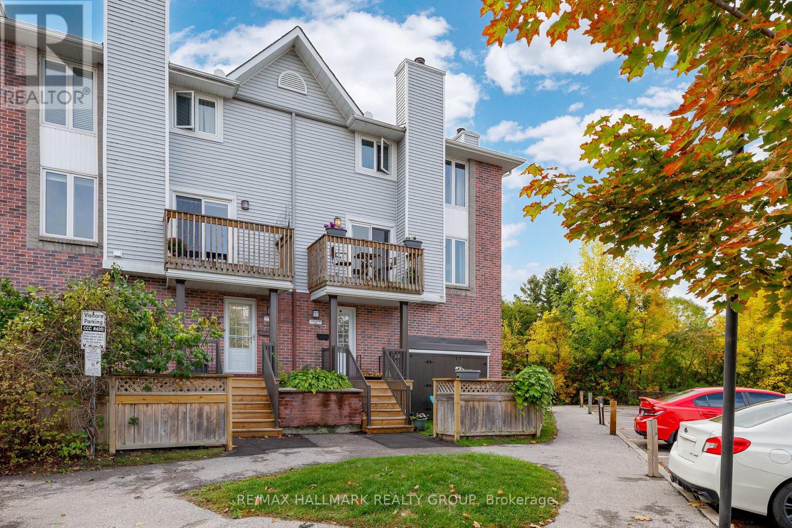 3 5 Timberview Way, Ottawa, ON K2H 9M4