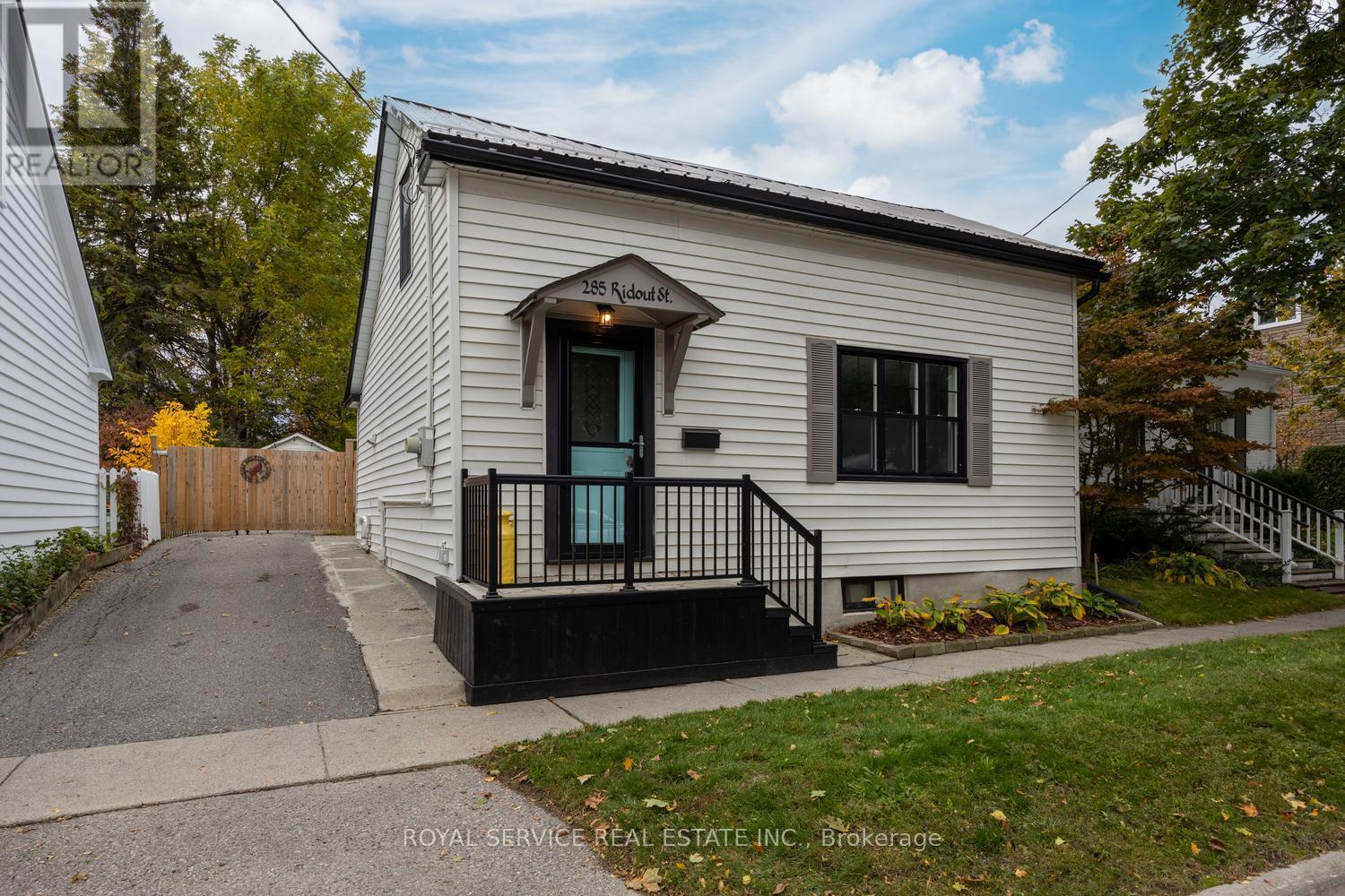 285 Ridout St, Port Hope, ON L1A 1P8