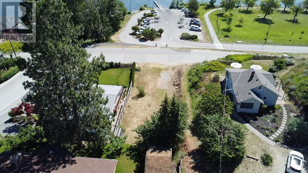 15204 Lakeshore Dr, Summerland, BC V0H 1Z6