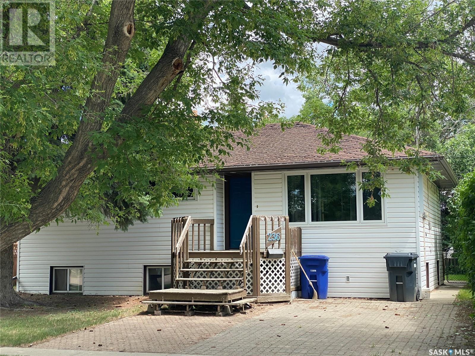 10th Street NE Unit 236, Weyburn, SK S4H 1H3