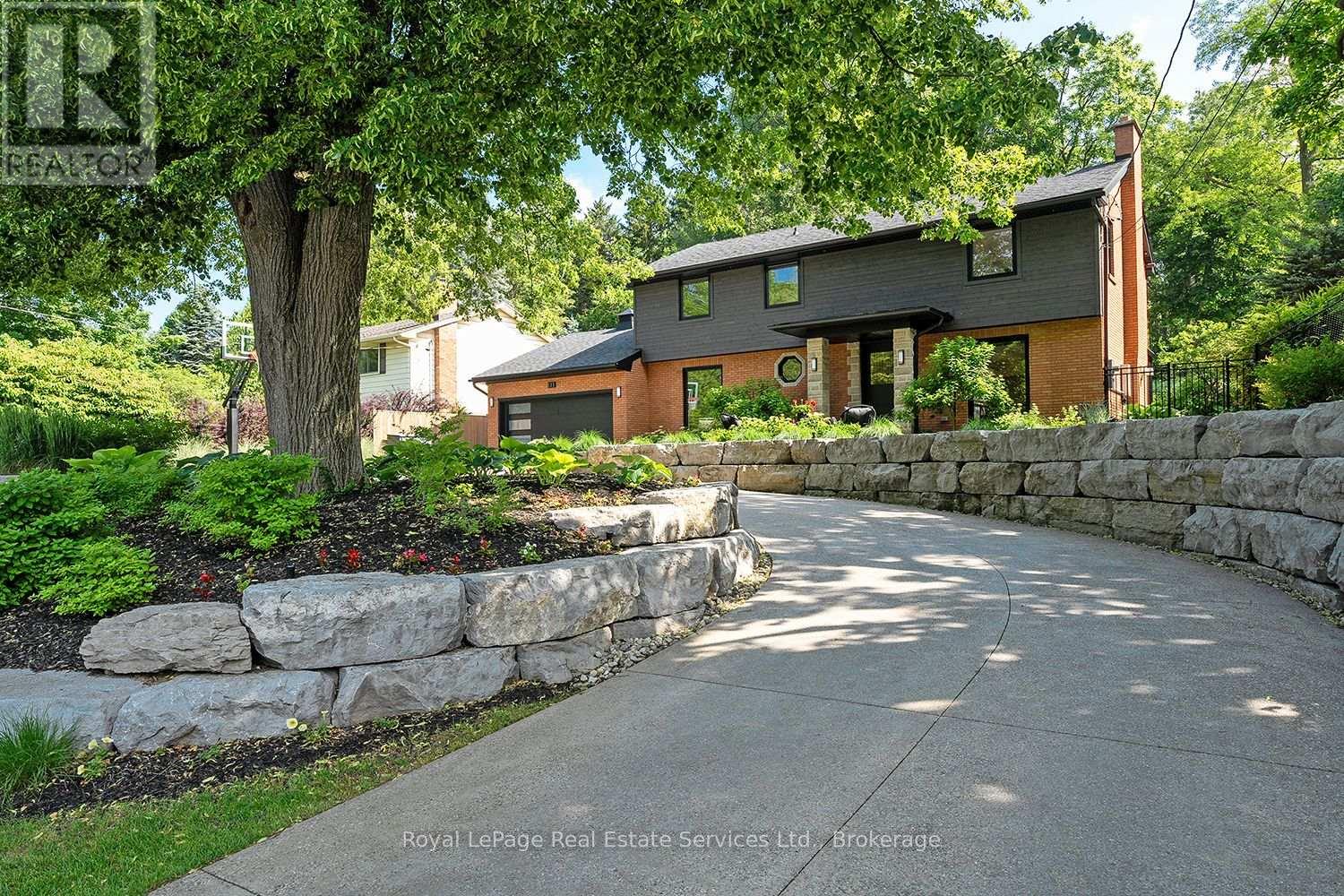 111 Judith Cres, Hamilton, ON L9G 1L3
