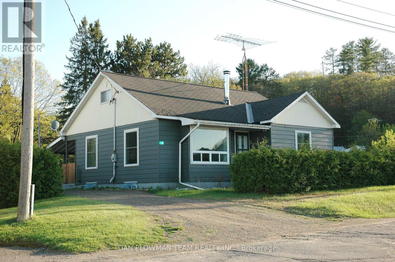 65 Inglis St, Madawaska Valley, ON K0J 2M0