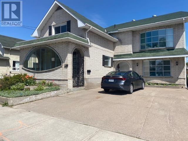 438 North St, Sault Ste. Marie, ON P6B 2B3