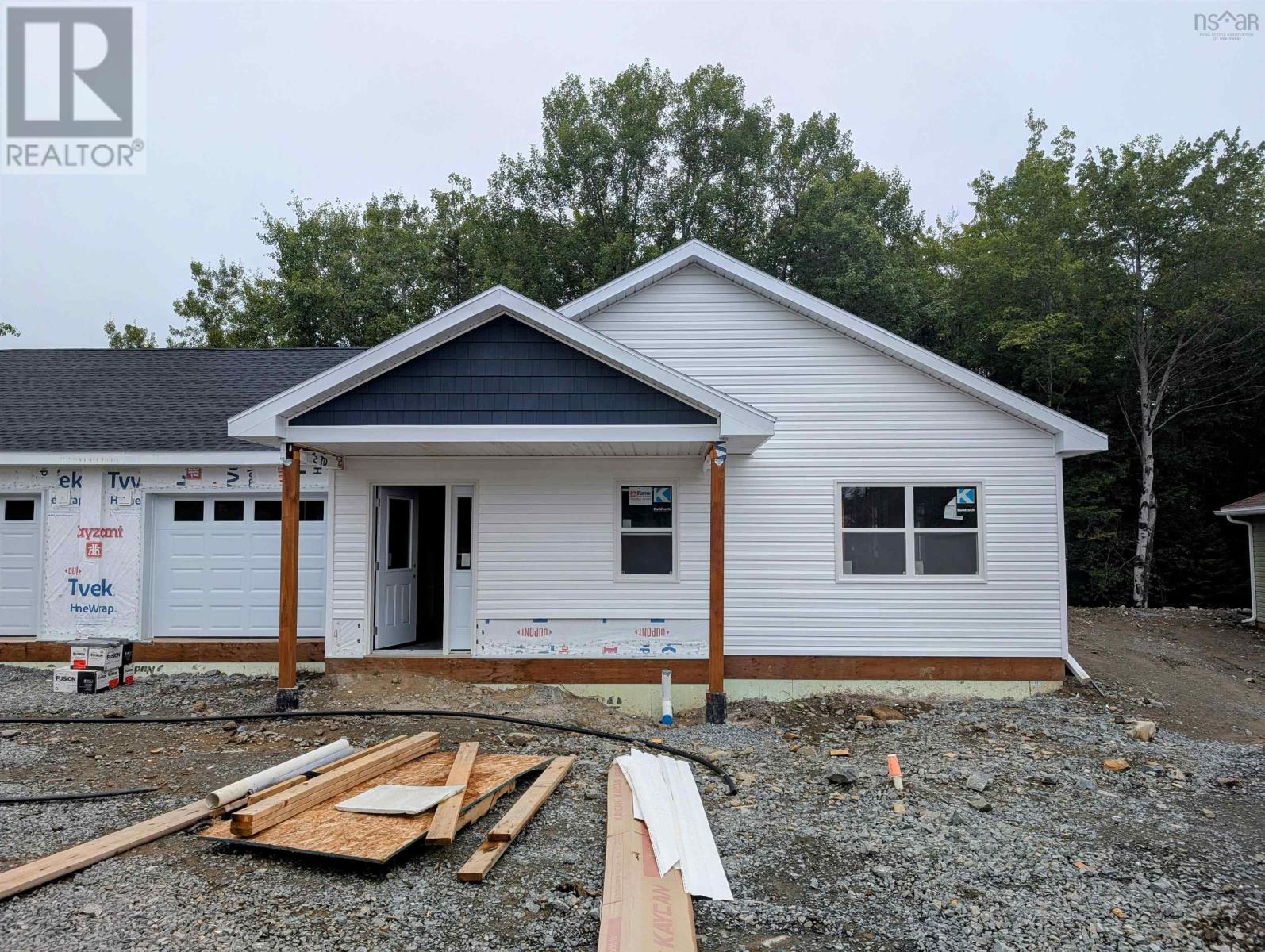 8 Shadebush Walk, Upper Sackville, NS B4E 0X8