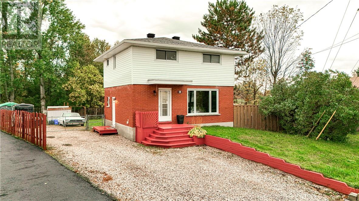 43 Falcon Cres, Chelmsford, ON P0M 1L0