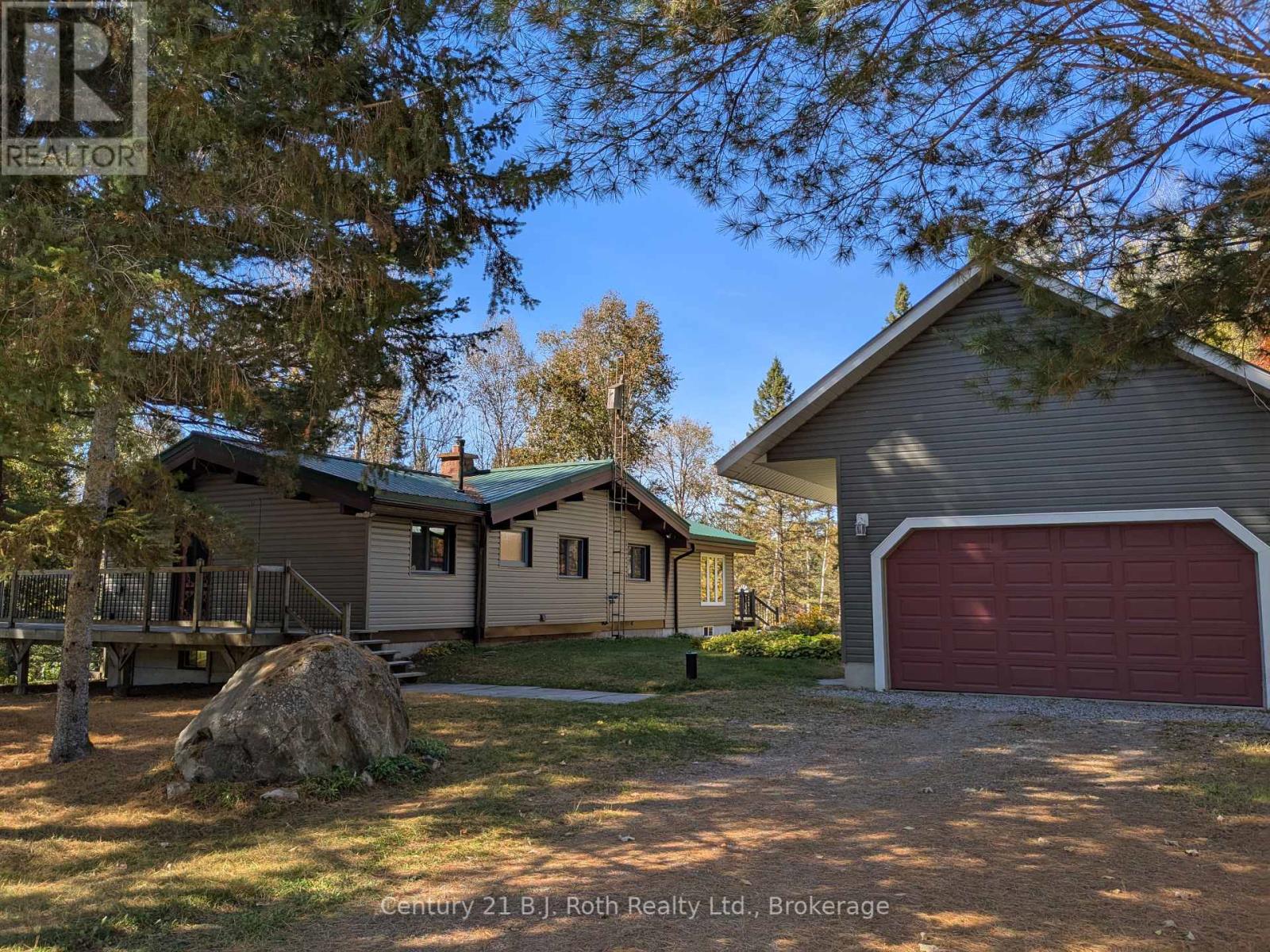 71 Victoria St, Magnetawan, ON P0A 1P0