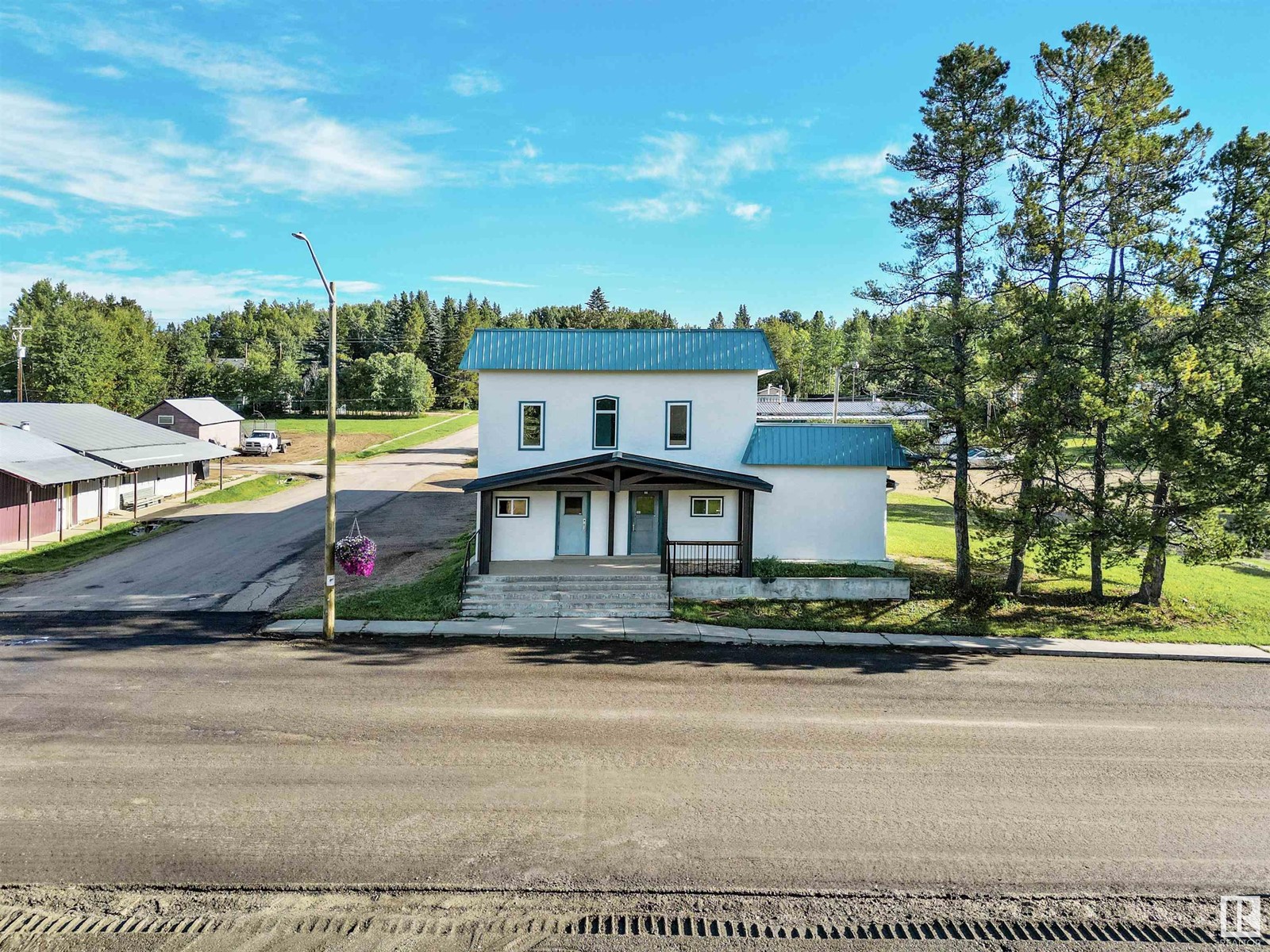 2 Av Unit 102, Winfield, AB T0C 2X0
