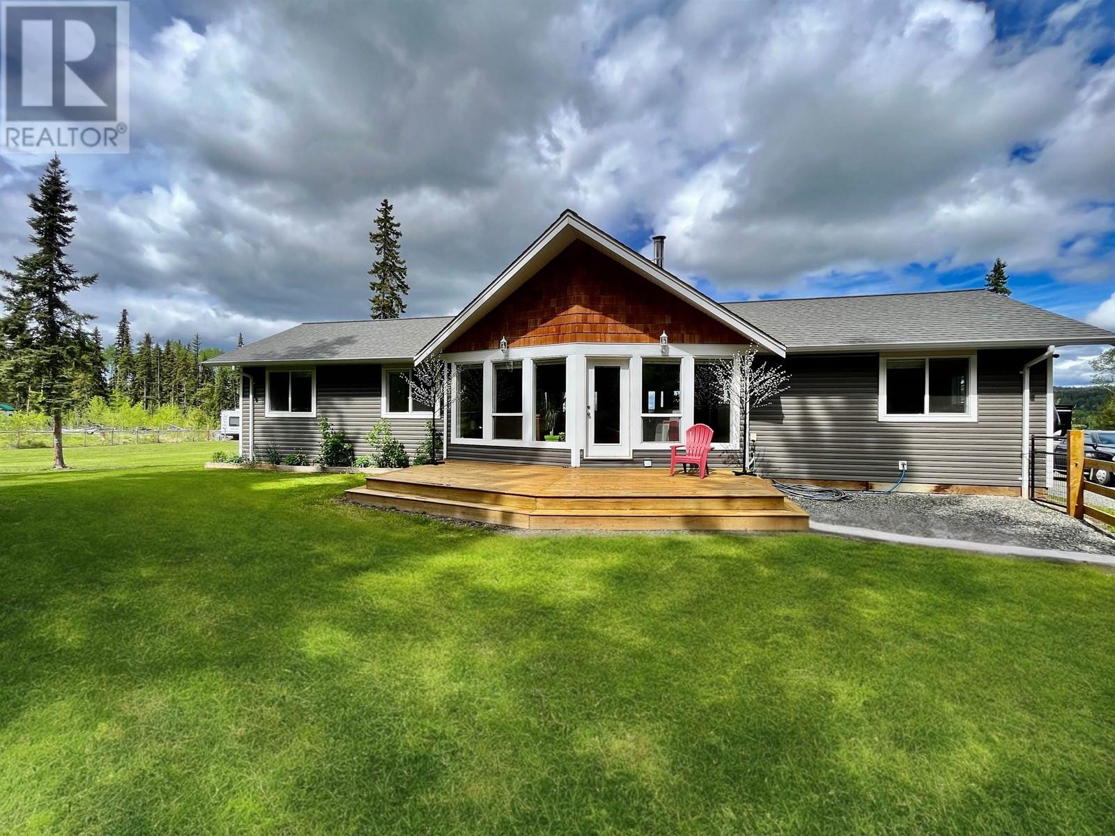 6284 Macabar Rd, Lone Butte, BC V0K 1X3