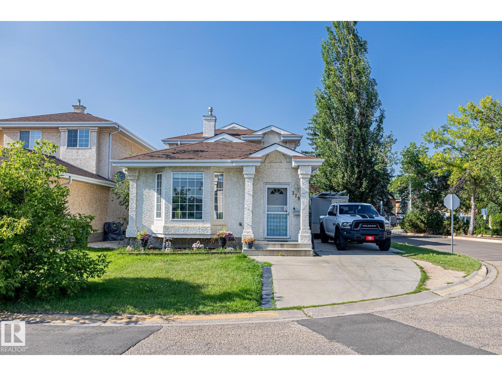 329 River Pt NW, Edmonton, AB T5A 4Z4