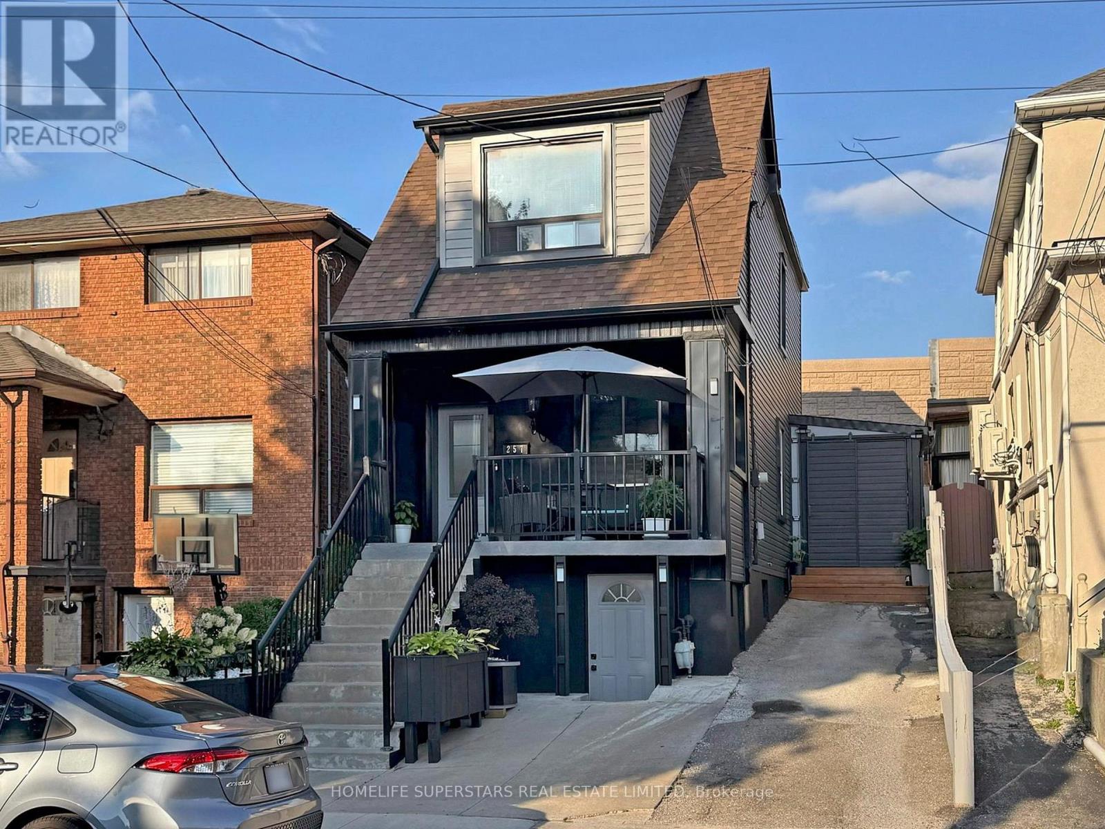 257 Prescott Ave, Toronto, ON M6N 3G9