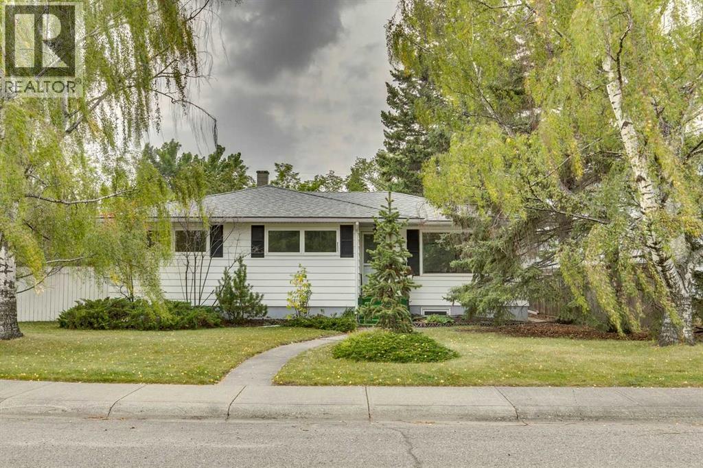 104 Haysboro Cres SW, Calgary, AB T2V 3G2