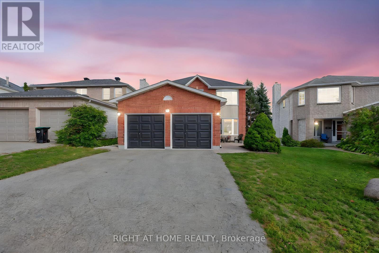 13 Orwell Cres, Barrie, ON L4N 6N3
