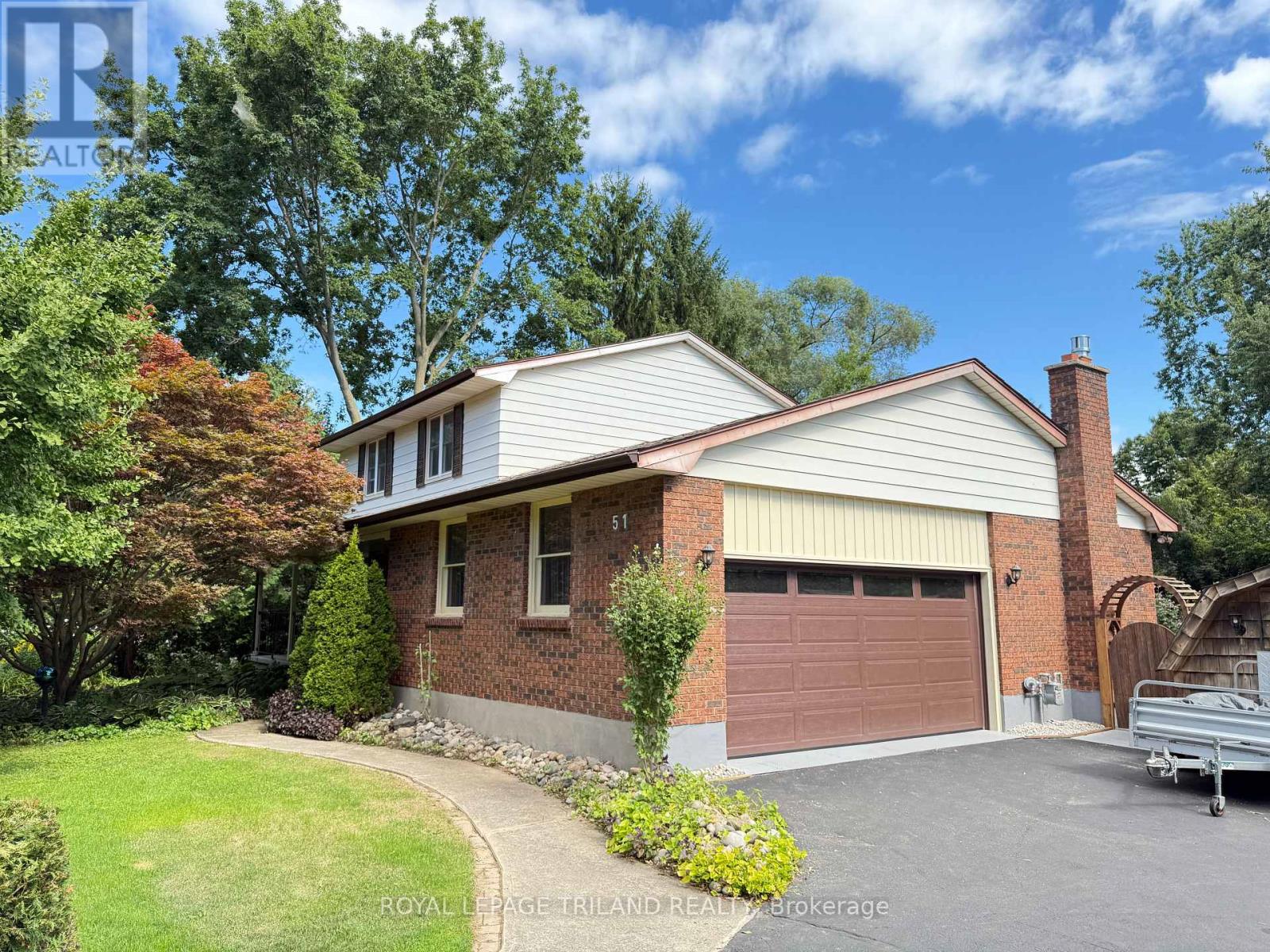 10280 Talbotville Gore Rd, Southwold, ON N5P 3T2
