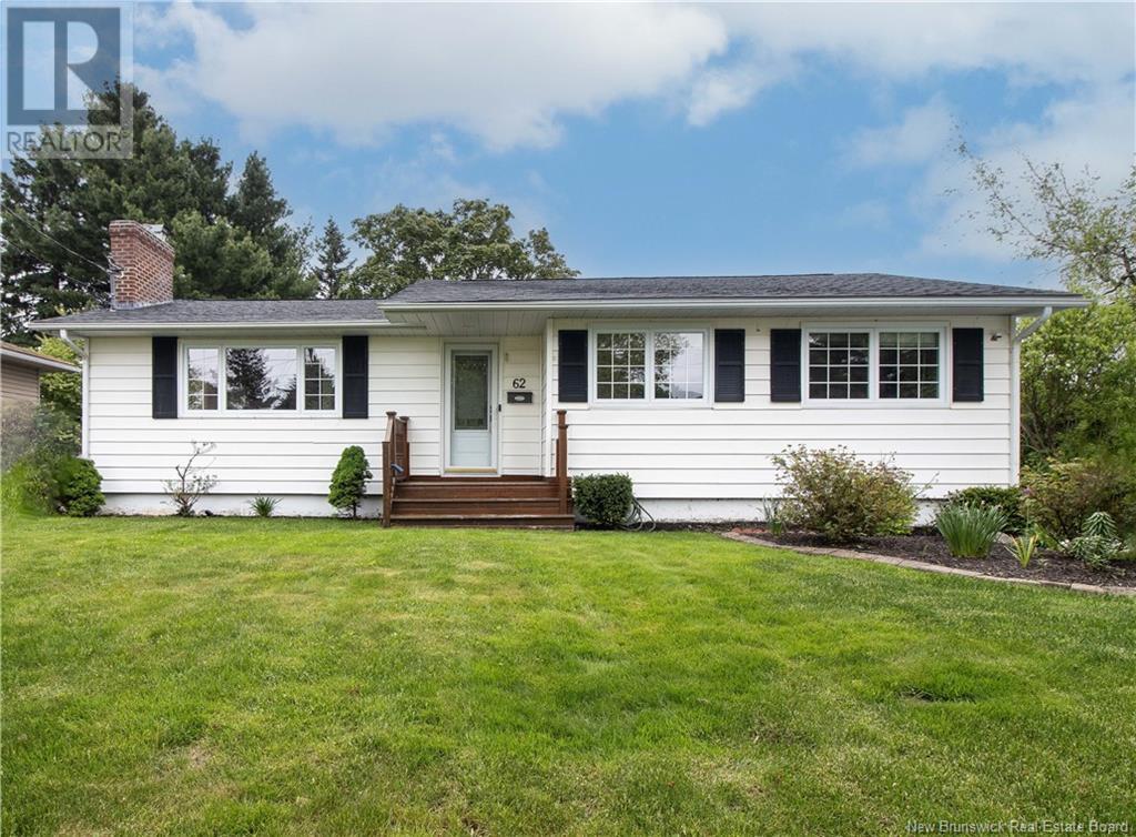 62 Vine Ave, Moncton, NB E1E 1J9