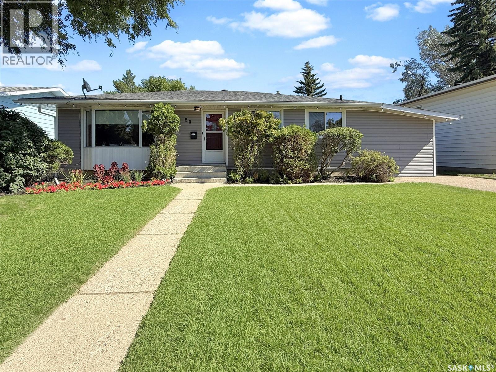 80 Macdonald Cres, Swift Current, SK S9H 1P4