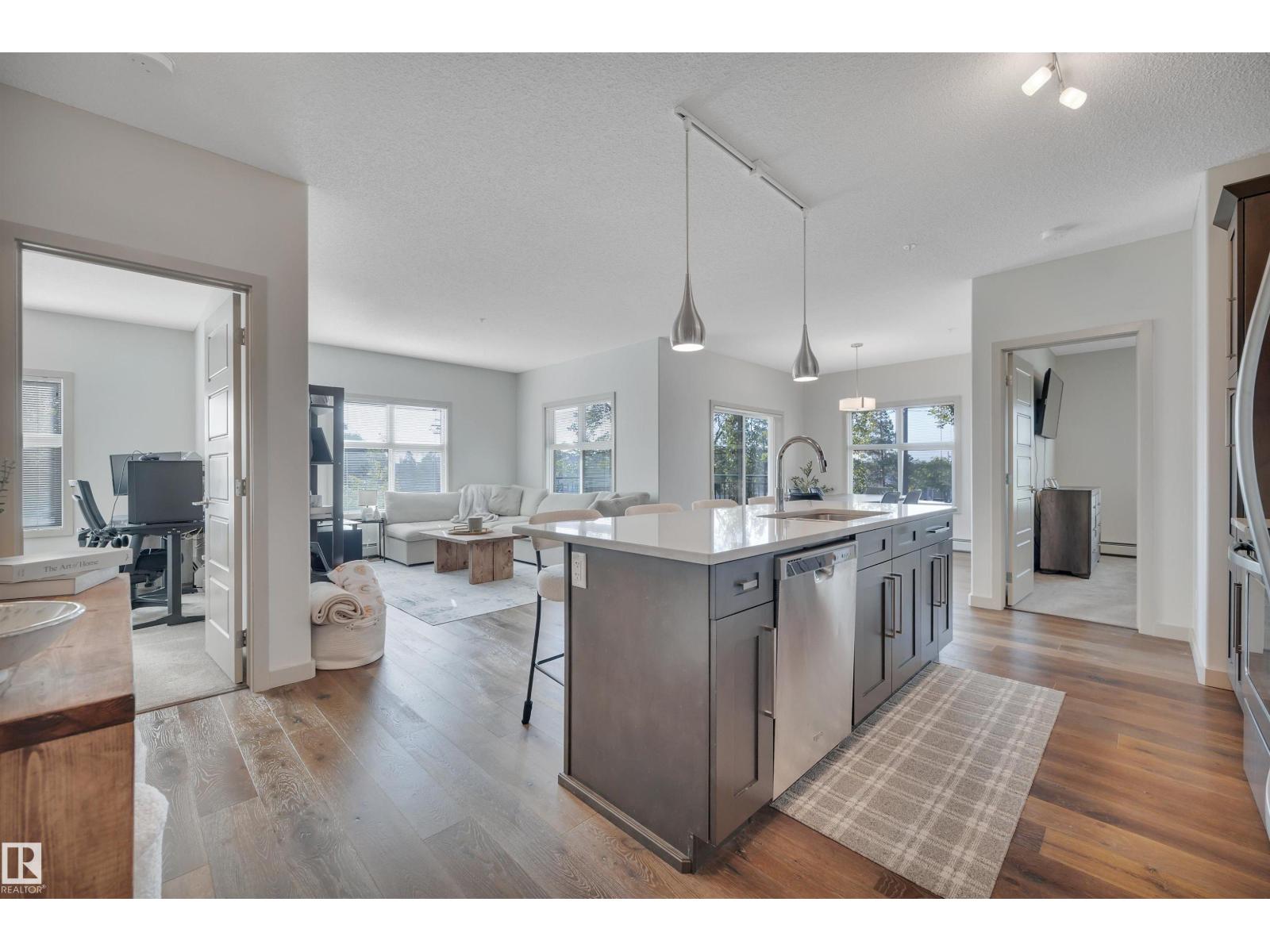 504 Griesbach Parade Northwest #213, Edmonton, AB T5E 6V9