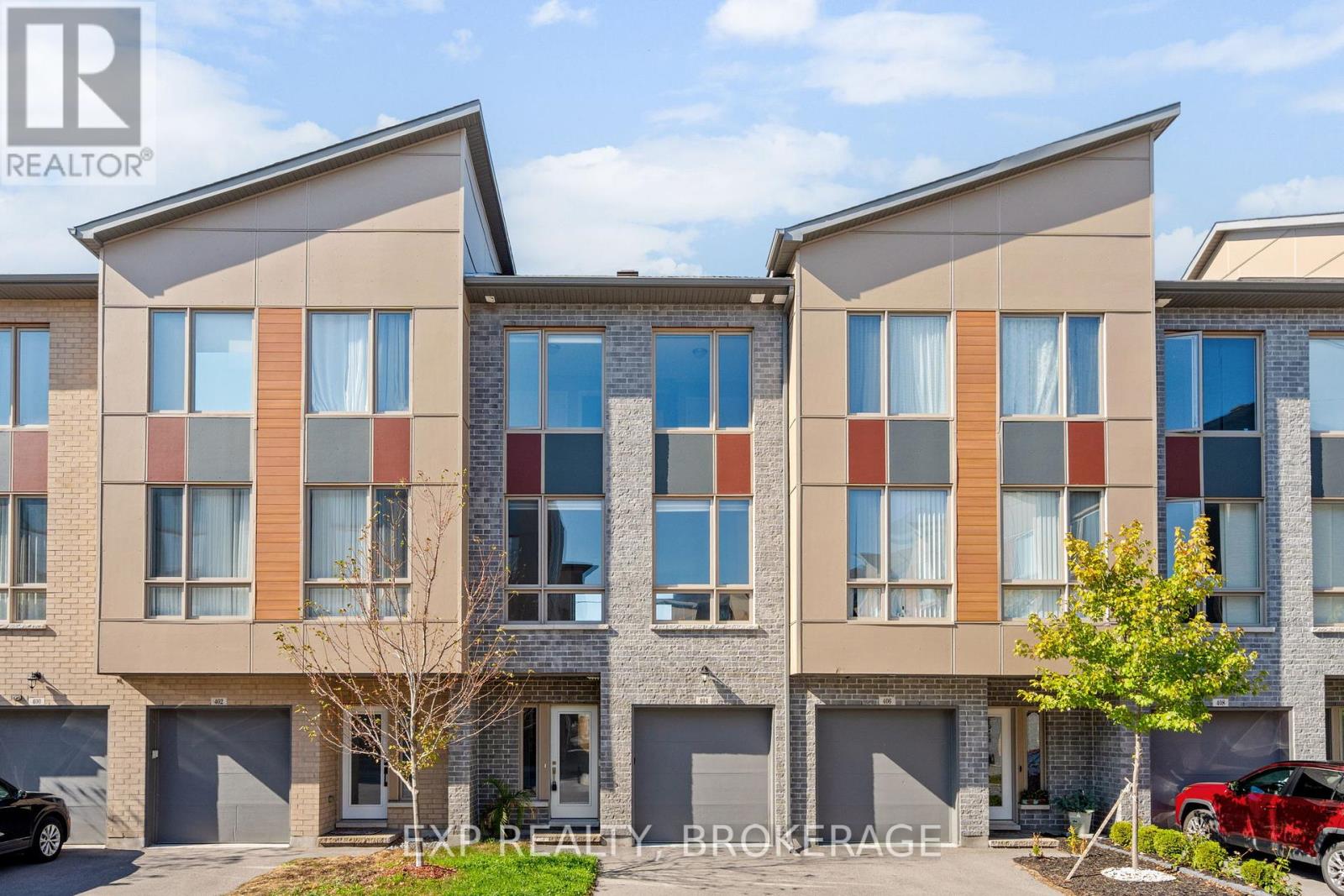 404 Terravita Private, Ottawa, ON K1V 2R9
