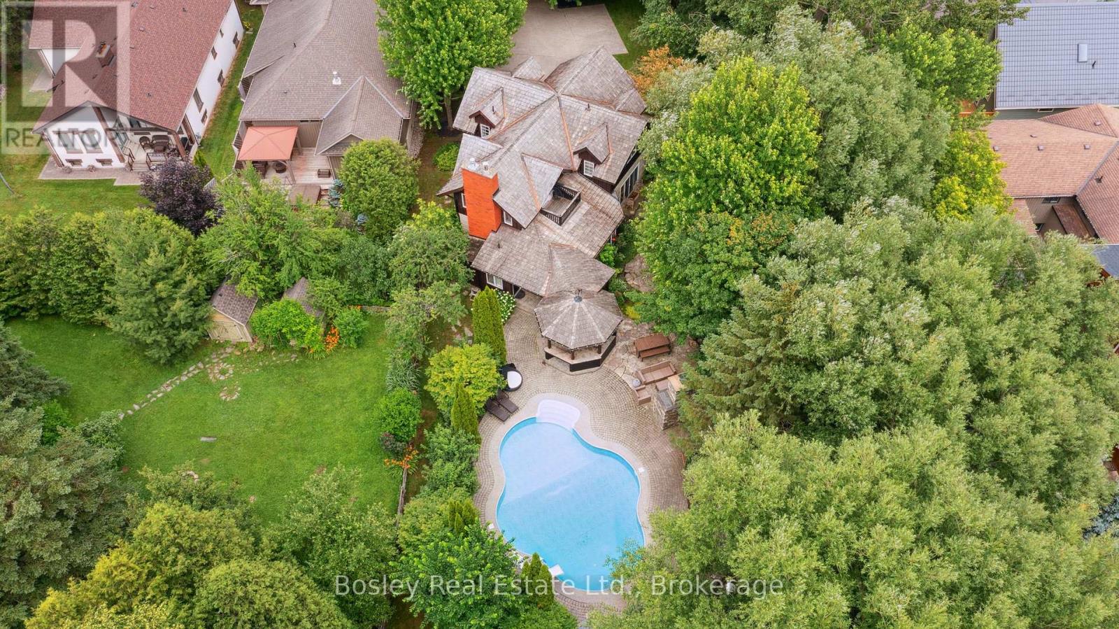 118 Heritage Dr, The Blue Mountains, ON L9Y 0M6