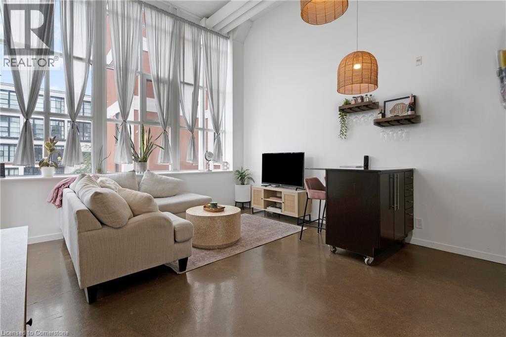 410 King Street W Unit 413, Kitchener, ON N2G 1C3
