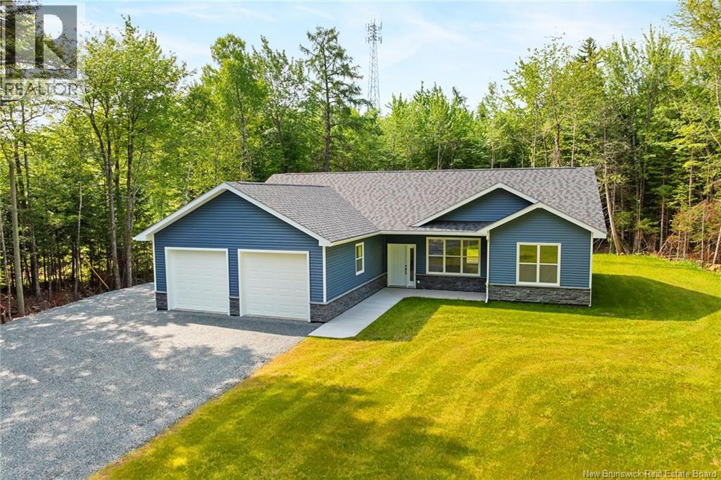 43 Lord Rd, Beaver Dam, NB E3B 7V4