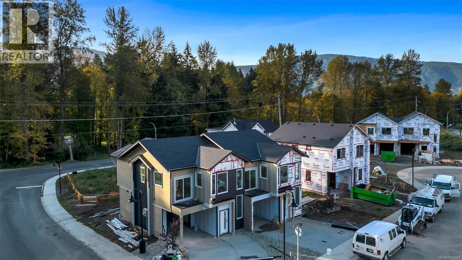 108 Plante Cres, Lake Cowichan, BC V0R 2G0