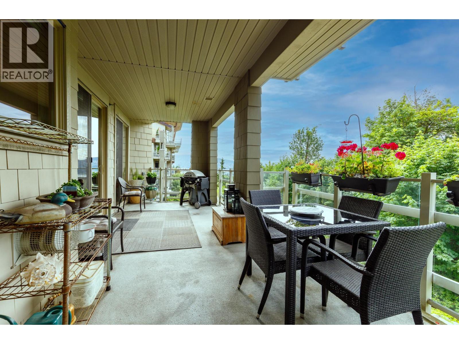 560 Raven Woods Drive Unit 301, North Vancouver, BC V7G 2T3