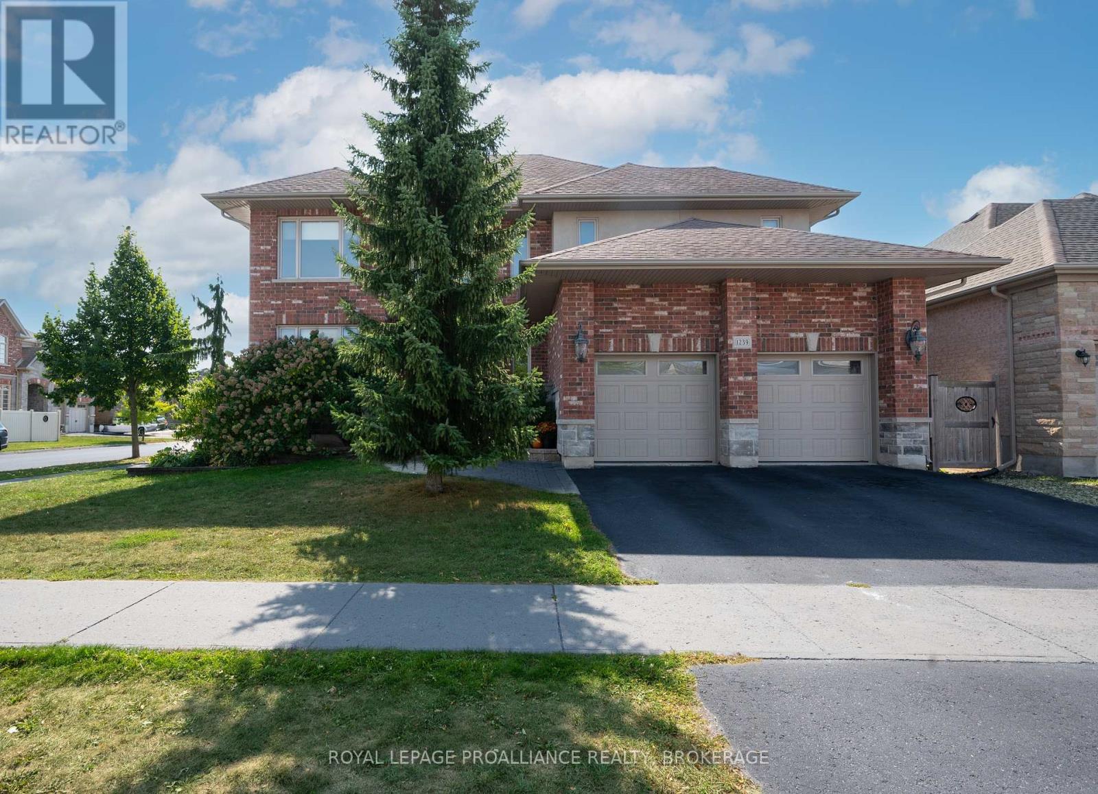 1239 Atkinson St, Kingston, ON K7P 0C9