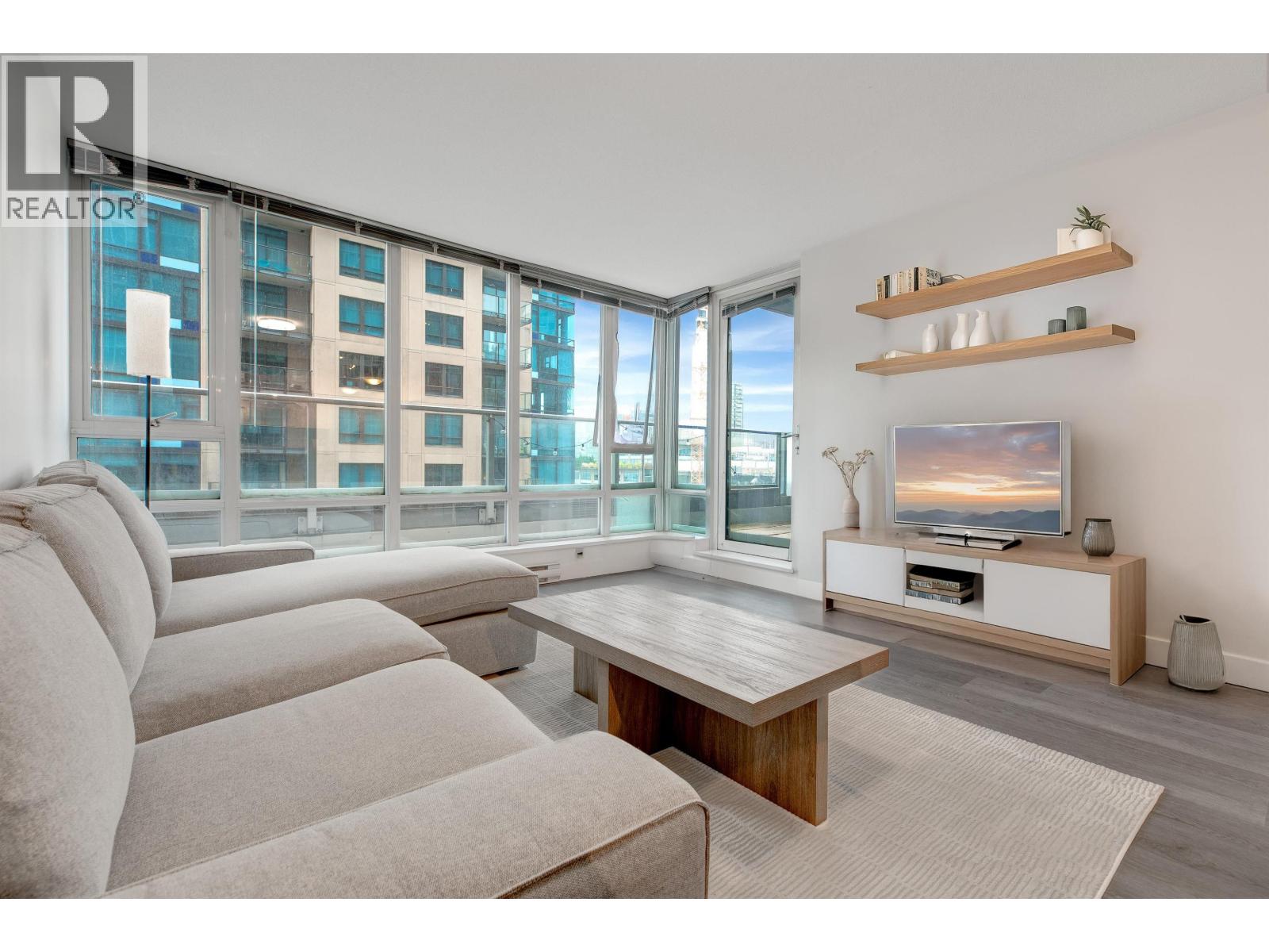 233 Robson Street Unit 705, Vancouver, BC V6B 0E8